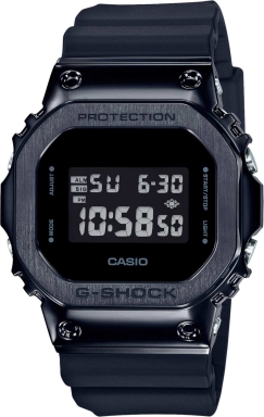 Часы Casio G-Shock GM-5600B-1